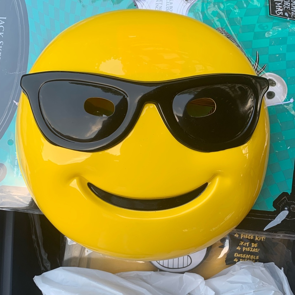 Emoji Halloween mask